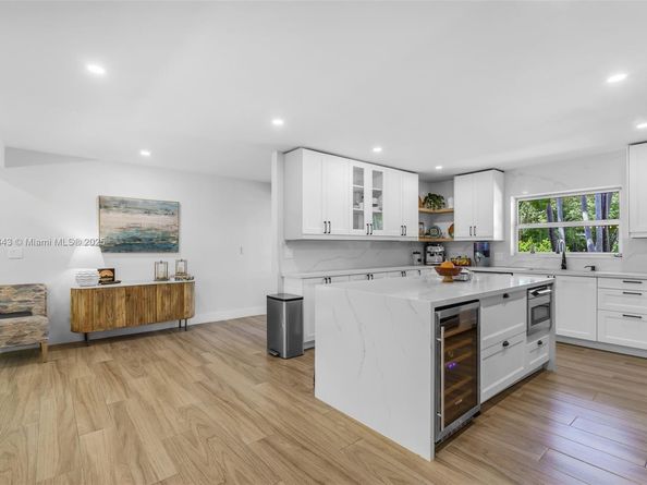 653 Glenridge Rd, Key Biscayne FL 33149