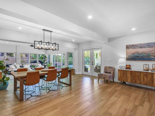653 Glenridge Rd, Key Biscayne FL 33149