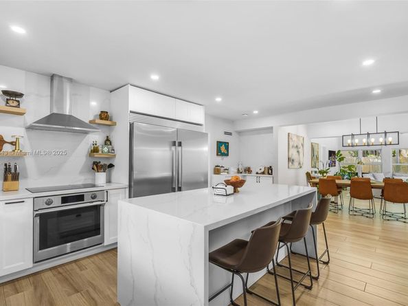 653 Glenridge Rd, Key Biscayne FL 33149