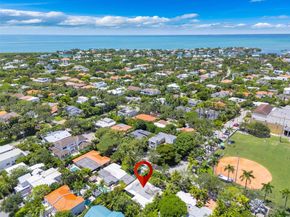 653 Glenridge Rd, Key Biscayne FL 33149