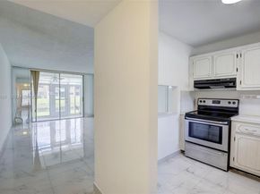 8951 Sunrise Lakes Blvd 105, Sunrise FL 33322