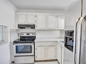 8951 Sunrise Lakes Blvd 105, Sunrise FL 33322