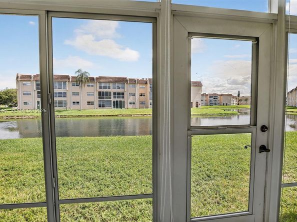 8951 Sunrise Lakes Blvd 105, Sunrise FL 33322