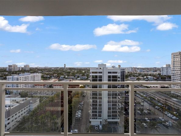 2030 S Ocean Dr 1607, Hallandale Beach FL 33009