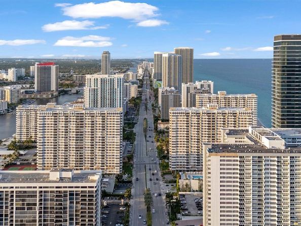 2030 S Ocean Dr 1607, Hallandale Beach FL 33009