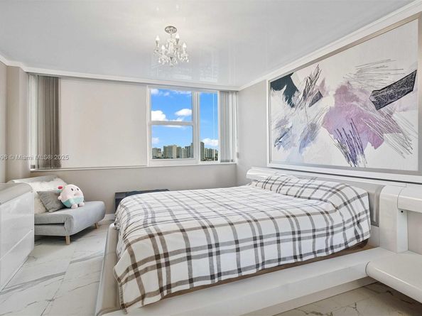 2030 S Ocean Dr 1607, Hallandale Beach FL 33009