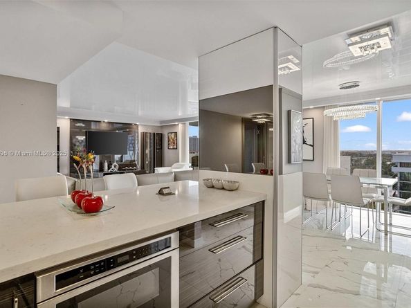 2030 S Ocean Dr 1607, Hallandale Beach FL 33009
