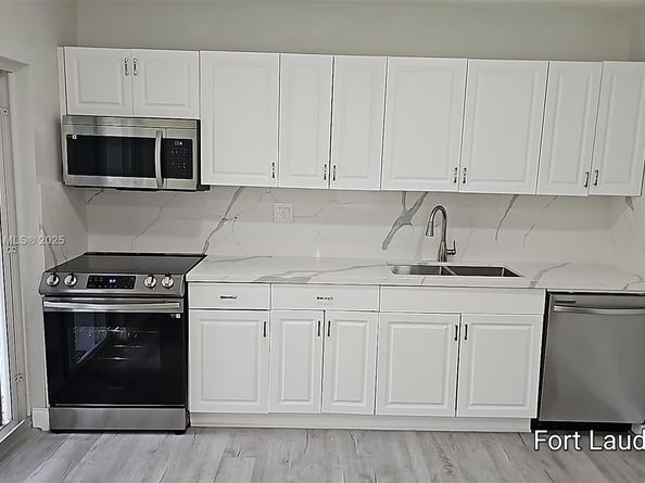 442 SW 22nd Ave, Fort Lauderdale FL 33312