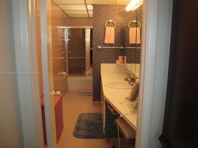 5005 Collins Ave 1502, Miami Beach FL 33140