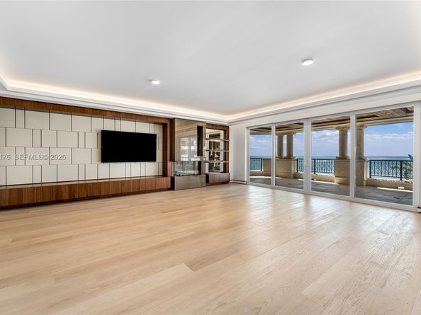 7445 Fisher Island Dr 7445, Miami Beach FL 33109