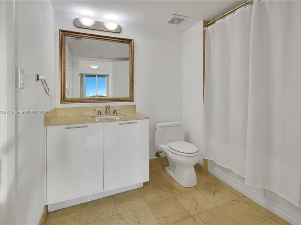 1800 N Bayshore Dr 2604, Miami FL 33132