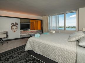 1100 West Ave 908, Miami Beach FL 33139