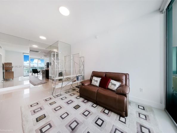 900 Biscayne Blvd 2602, Miami FL 33132