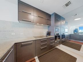 900 Biscayne Blvd 2602, Miami FL 33132