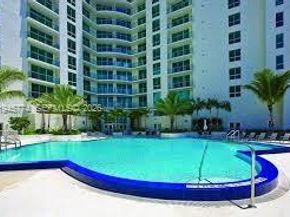 300 S Biscayne Blvd T1803, Miami FL 33131