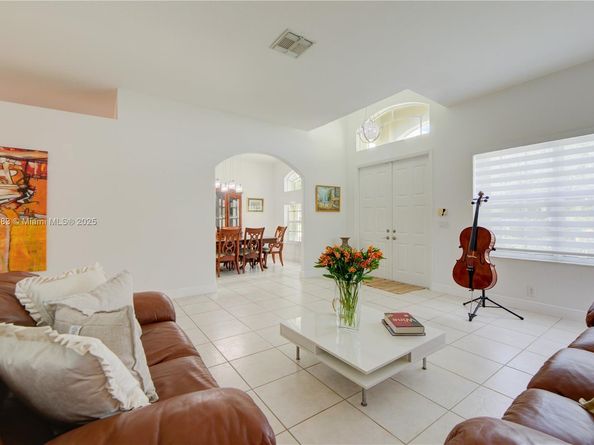 4310 Diamond Way, Weston FL 33331