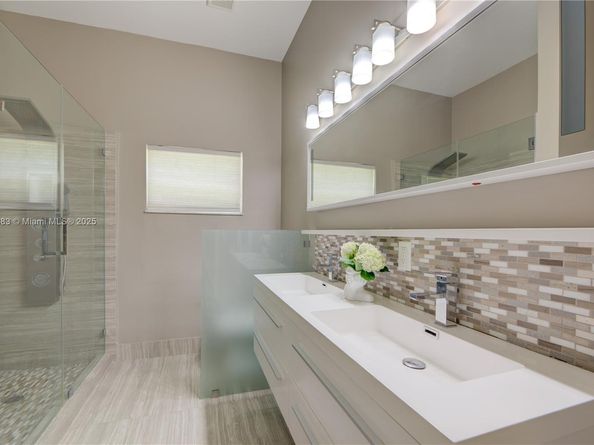 4310 Diamond Way, Weston FL 33331