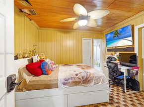 618 W 32nd St, Hialeah FL 33012