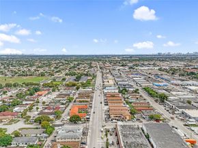 618 W 32nd St, Hialeah FL 33012