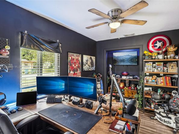 4580 NW 3rd Ave, Oakland Park FL 33309