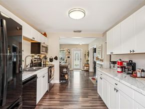 4580 NW 3rd Ave, Oakland Park FL 33309