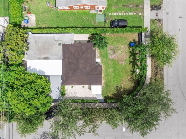5291 SW 5th St, Miami FL 33134
