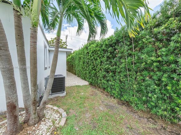 5291 SW 5th St, Miami FL 33134
