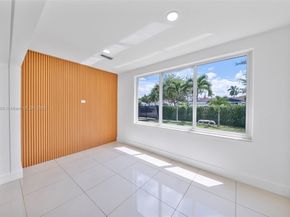 5291 SW 5th St, Miami FL 33134