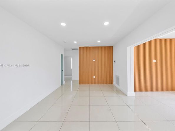 5291 SW 5th St, Miami FL 33134