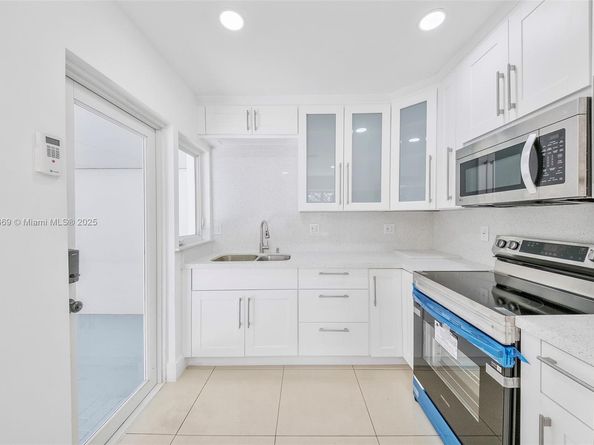 5291 SW 5th St, Miami FL 33134
