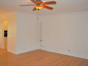 7620 SW 56th Ave 4, Miami FL 33143