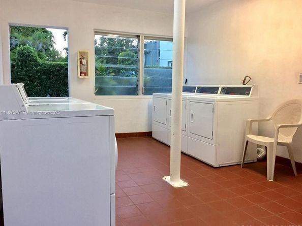 7620 SW 56th Ave 4, Miami FL 33143
