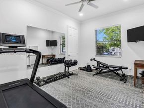 15127 SW 40th St, Davie FL 33331