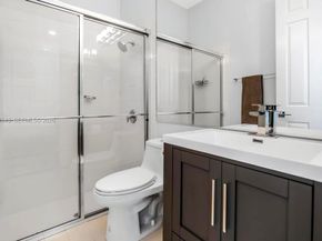 15127 SW 40th St, Davie FL 33331