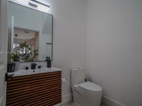 12542 SW 126th Ave, Miami FL 33186