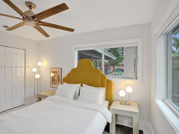 1605 NW 7th Ter, Fort Lauderdale FL 33311