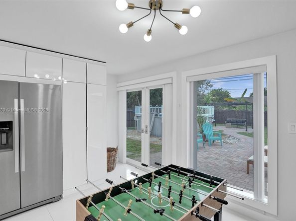 1605 NW 7th Ter, Fort Lauderdale FL 33311