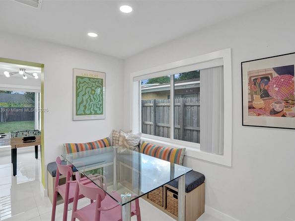 1605 NW 7th Ter, Fort Lauderdale FL 33311