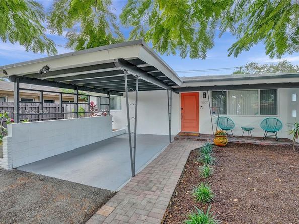 1605 NW 7th Ter, Fort Lauderdale FL 33311