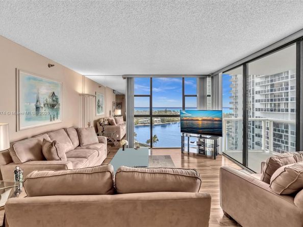 20505 E Country Club Dr 1533, Aventura FL 33180