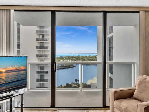 20505 E Country Club Dr 1533, Aventura FL 33180