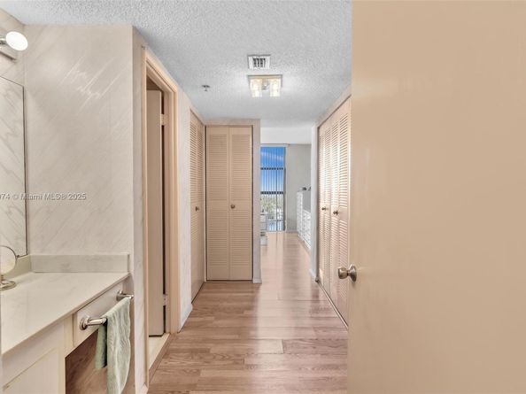 20505 E Country Club Dr 1533, Aventura FL 33180