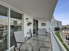 410 Golden Isles Dr 408, Hallandale Beach FL 33009