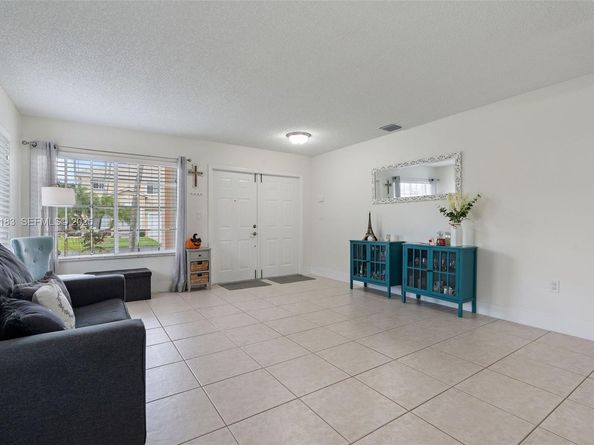 14152 SW 154th Ct, Miami FL 33196