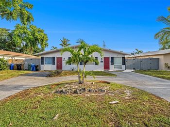 820-822 SW 12th Ct