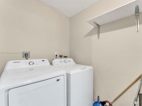 820-822 SW 12th Ct, Fort Lauderdale FL 33315