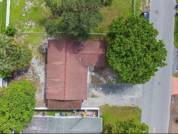 1640 NW 27th Ave, Fort Lauderdale FL 33311