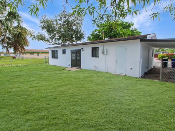 1640 NW 27th Ave, Fort Lauderdale FL 33311