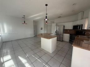 1090 NW 128th Ct, Miami FL 33182