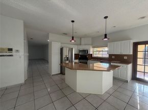 1090 NW 128th Ct, Miami FL 33182